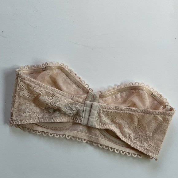 Victorias Secret Nude Lace Strapless Bra 36D - Picture 2 of 3